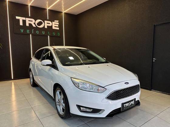 FORD FOCUS 1.6 SE 16V FLEX 4P MANUAL FORD FOCUS 1.6 SE 16V FLEX 4P MANUAL